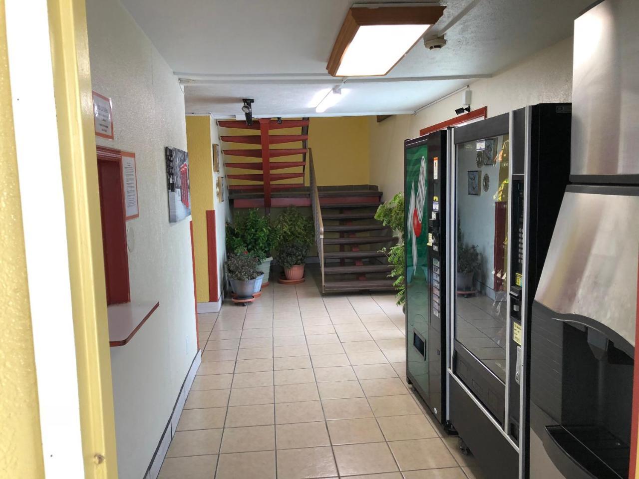 ספרינגפילד Midtown Inn מראה חיצוני תמונה