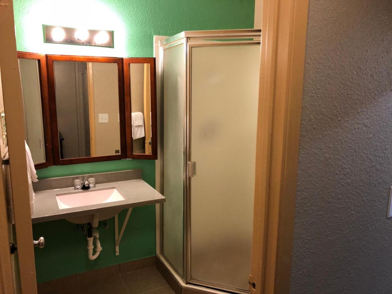 ספרינגפילד Midtown Inn מראה חיצוני תמונה