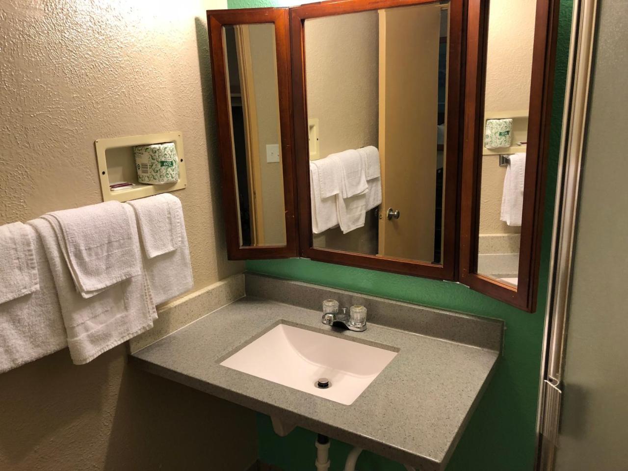 ספרינגפילד Midtown Inn מראה חיצוני תמונה